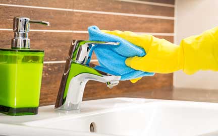 Easy ways to keep your bathroom clean