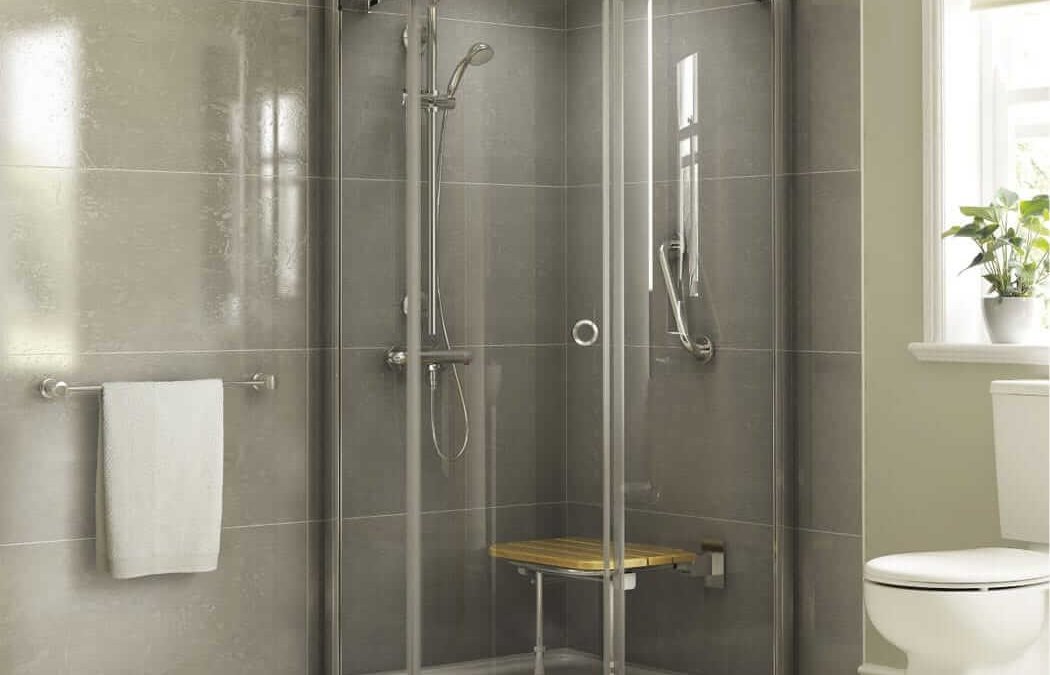 7 Reasons to Replace Your Bath with a Walk-in Shower