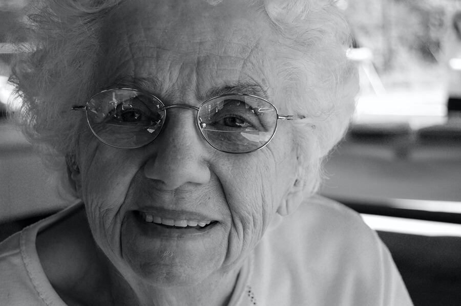 protecting eyesight older people