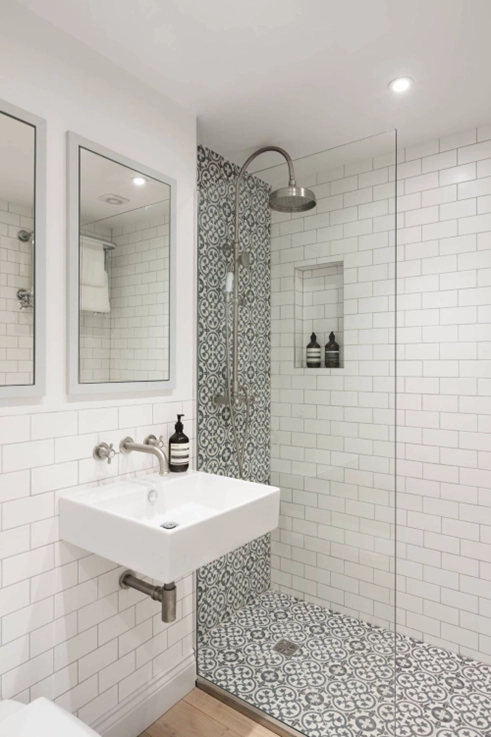 25 Walk-in Shower Layouts for Small Bathrooms